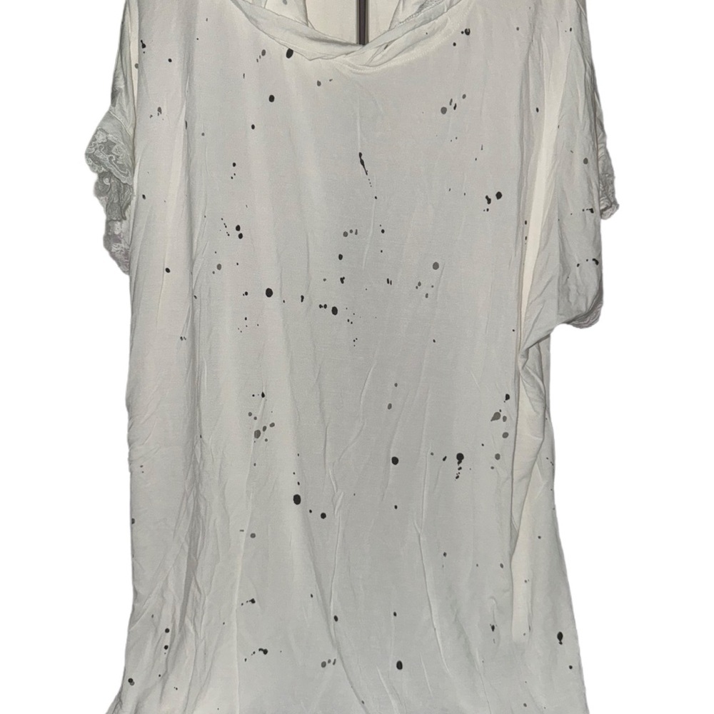 POL White and Black Paint Splatter Women's Top